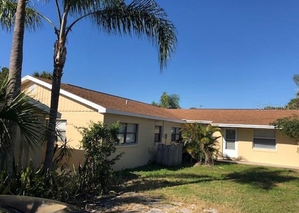 7105 Poinsetta Avenue - Photo 1