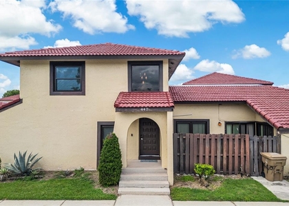 447 Hunter Circle - Photo 1