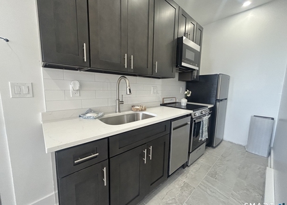 207 Bank Street - Photo 1