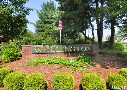 71 Wellington Drive - Photo 1