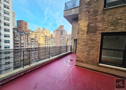 East 55 Street - Photo 1