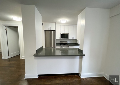 East 56 Street - Photo 1
