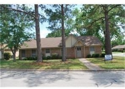 7250 Vanessa Drive - Photo 1