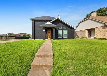 1506 Windmill Lane - Photo 1
