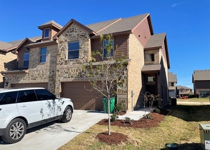 6810 Jade Drive - Photo 1