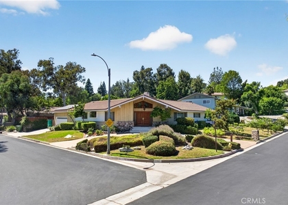 10401 Wystone Avenue - Photo 1