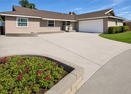 518 N Carousel - Photo 1