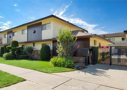 718 W Center - Photo 1