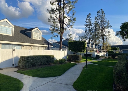 805 W. Grondahl - Photo 1