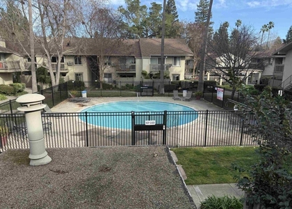 2564 Walnut Blvd - Photo 1