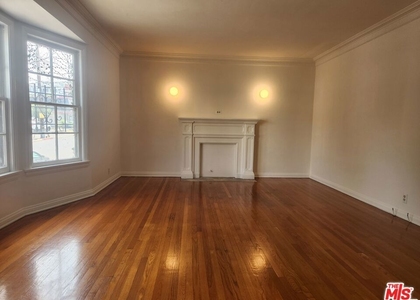3326 3330 W 5th Street - Photo 1