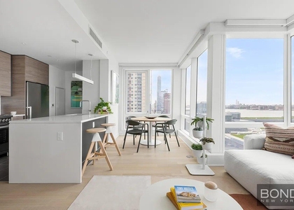 West 38th Street - Photo 1