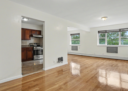92nd Street - Photo 1