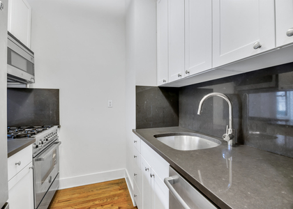 Madison Avenue - Photo 1