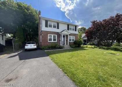 4 Katherine Road - Photo 1