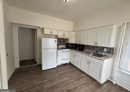 666 E Market Street - Photo 1