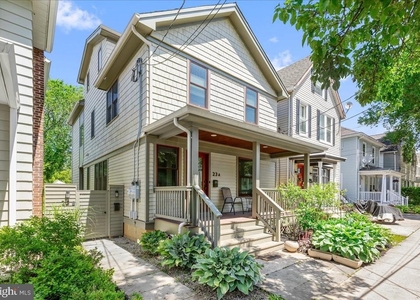 23 Leigh Avenue - Photo 1