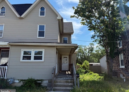 16 Delsea Drive N - Photo 1