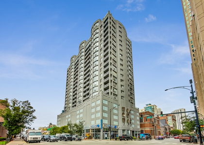 600 N Dearborn Street - Photo 1