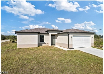 2618 69th Street W - Photo 1