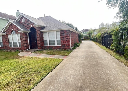1522 24th Street - Photo 1