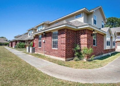1207 Lovett Street - Photo 1