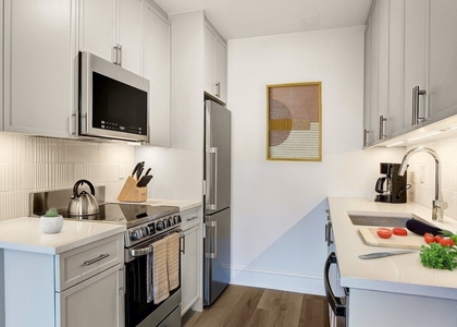 West 34th Street - Photo 1