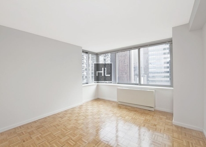 West 47th Street - Photo 1