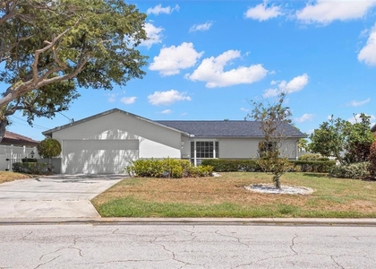 4960 Dover Street Ne - Photo 1