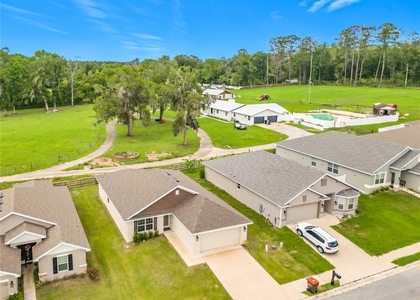 187 Nw 45th Loop - Photo 1