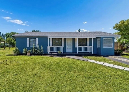2309 21st Avenue W - Photo 1
