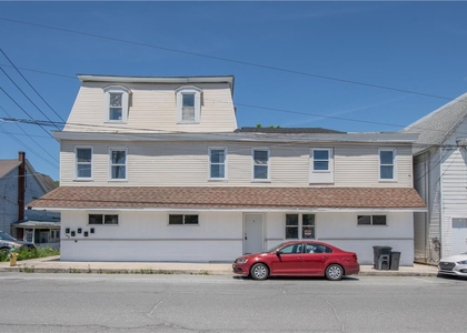 149 W Ridge Street - Photo 1