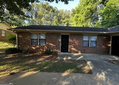 121 Lake Drive - Photo 1