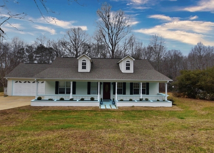 105 Redwood Drive - Photo 1