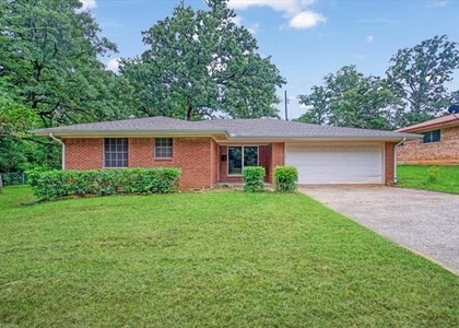 118 E Florence Street - Photo 1