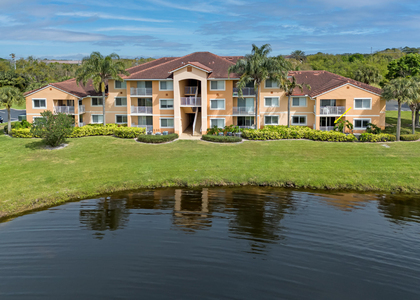 281 Sw Palm Drive - Photo 1
