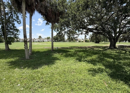 9640 Nw 65th Street - Photo 1