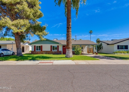 3412 E Turney Avenue - Photo 1
