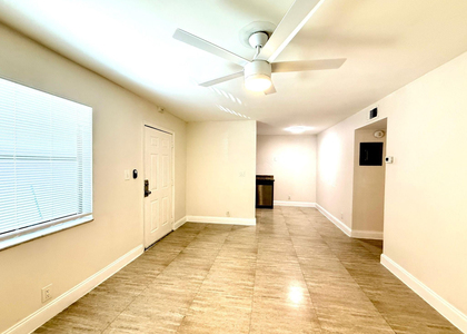 607 Ne 29th Drive - Photo 1