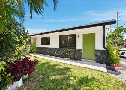 105 Se 2nd Street - Photo 1