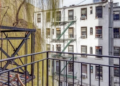 252 Mott Street - Photo 1
