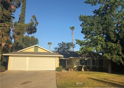 3385 Valencia Hill - Photo 1