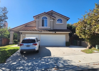 412 Bristol Way - Photo 1