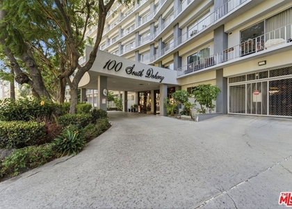 100 S Doheny Drive - Photo 1