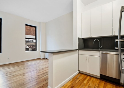 Lexington Avenue - Photo 1