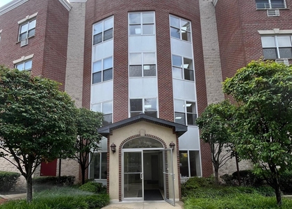 38 Knightsbridge Road - Photo 1