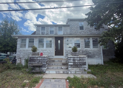 10 Greenwich Avenue - Photo 1