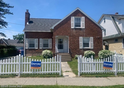 104 Thornton Street - Photo 1