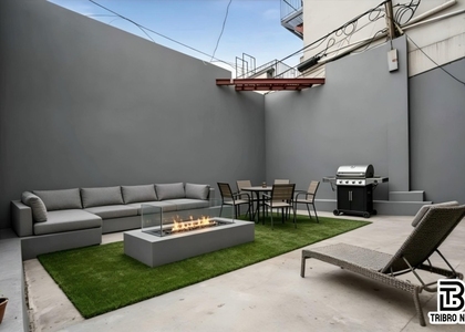 92 Manhattan Avenue - Photo 1