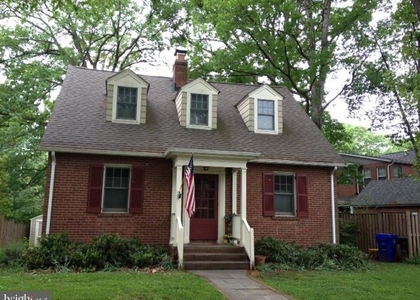 232 N Nelson Street N - Photo 1